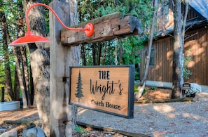 Exterior detail - The Wright's Coach House  (Elora)