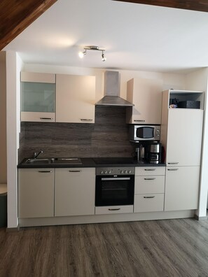 Apartment | Eigene Küche | Herdplatte, Geschirrspüler