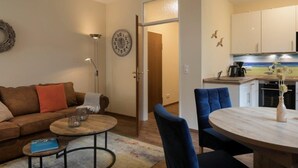 Apartment | Living room | TV, DVD player - Fewo Spiekeroog (Bad Zwischenahn)