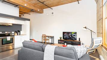 Individually decorated, free WiFi, bed sheets