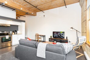 Décor unique, accès au Wi-Fi (inclus), literie fournie