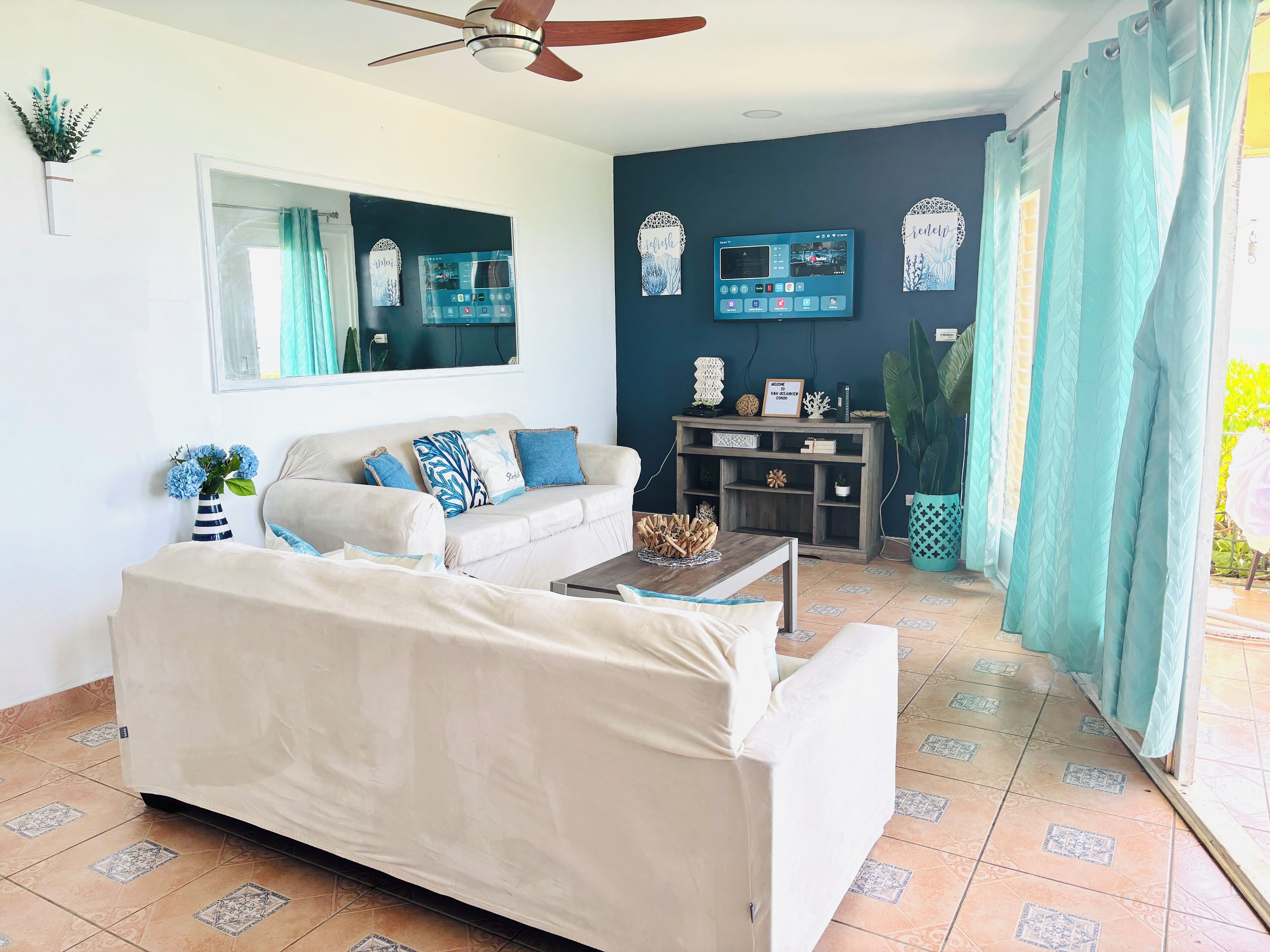 Magnífico Condominio Con Vista Al Mar Con Playa Privada / Paseo Marítimo - Ocho Ríos