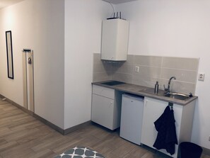 Kamar Double atau Twin Standar (7) | Dapur pribadi | Ketel listrik