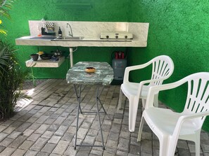 Property grounds - Centrally located room, in a house with free Wifi. (Port Antonio)