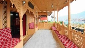 Unclassified image, 5 of 17, button - Houseboat Prince Of Bombay (Srinagar)