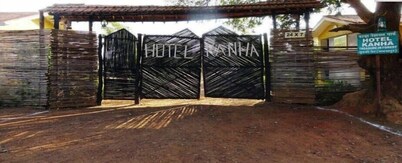 Hotel Kanha Treasure In Forest