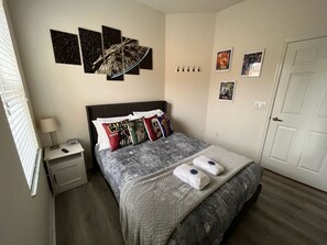 3 bedrooms, iron/ironing board, free WiFi, bed sheets