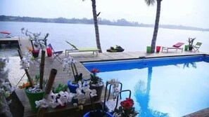 Outdoor pool - Mobaya (Abidjan)