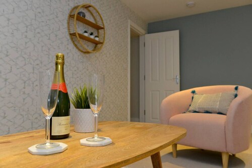 Ruston Chambers Free parking,  luxury 2 bedroom