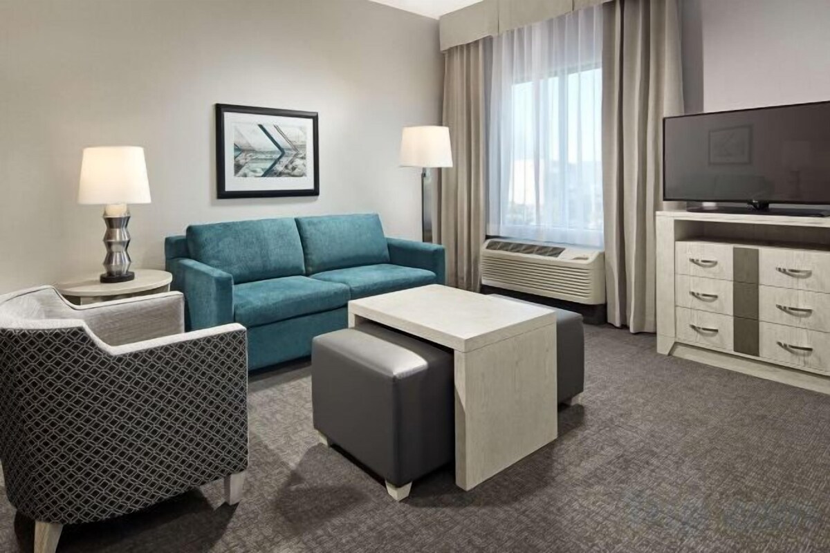 King Corner Studio Suite