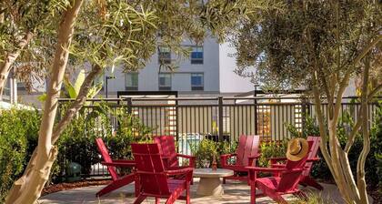 Homewood Suites by Hilton Long Beach Airport
