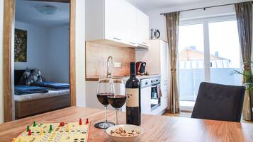 Kühlschrank, Ofen, Herdplatte, Geschirrspüler