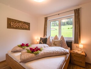 2 bedrooms, free WiFi, bed sheets