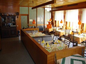 Dining - Double room 1 - Landgasthof Haus Odenwald (Waldbrunn)