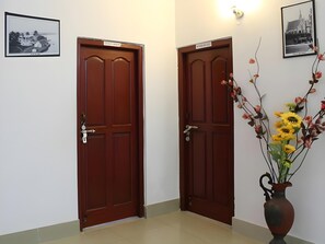 Interior - The Shelter Hotel - Port Blair (Port Blair)
