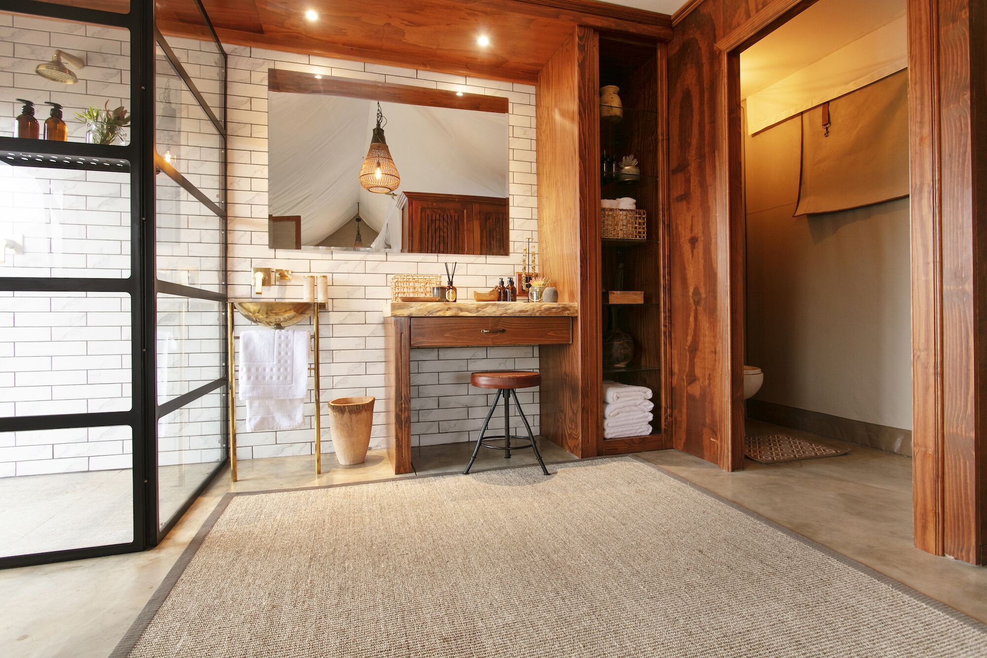 Badewanne und Dusche (separat), Komfortbadewanne, Regendusche