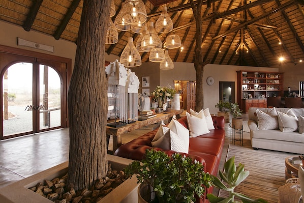 Reception - Thabamati Luxury Tented Camp (Bushbuckridge)