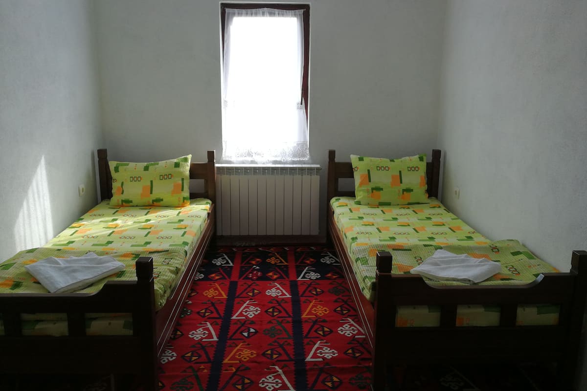 Twin Room | WiFi (surcharge)