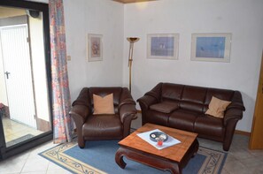 Unclassified image, 5 of 6, button