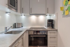 Frigorifero, forno, lavastoviglie, macchina per tè/caffè