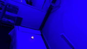 Couples treatment room(s), hot stone massages, deep-tissue massages