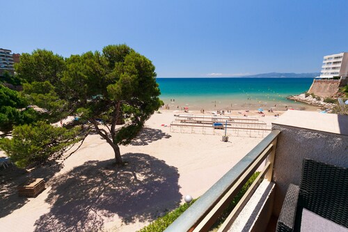 Rannan edess�� huoneisto uima-altaalla KESKUSTA SALOU S308-022 PLAYAMERO