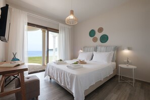 1 bedroom, in-room safe, iron/ironing board, free WiFi - Armikes Seaside Suite 1 Afionas (Corfu)