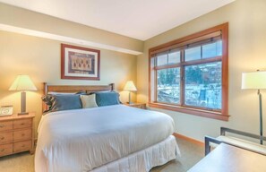 3 Schlafzimmer, Bügeleisen/Bügelbrett, Reisekinderbett, WLAN
