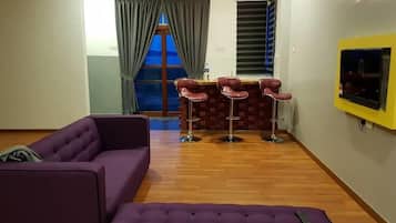Studio | Living area