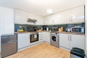 冰箱、微波炉、烤箱、茶具/咖啡用具