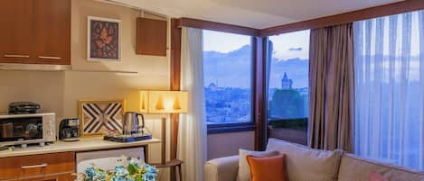 Svit Presidential | Egyptiska bomullslakan, sängtillbehör av högsta kvalitet och minibar