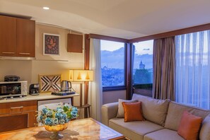 Suite Présidentielle | Draps en coton égyptien, literie de qualité supérieure, minibar