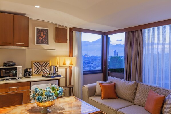 Presidential Suite | Egyptian cotton sheets, premium bedding, minibar, in-room safe - Lord Morgan Exclusive Design & Cihangir (Istanbul)