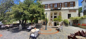 Exterior - Archontiko Kantartzi (Volos)