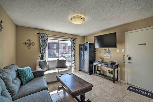 Game Day Retreat: Pool Access, 2 Mi to Texas A & M