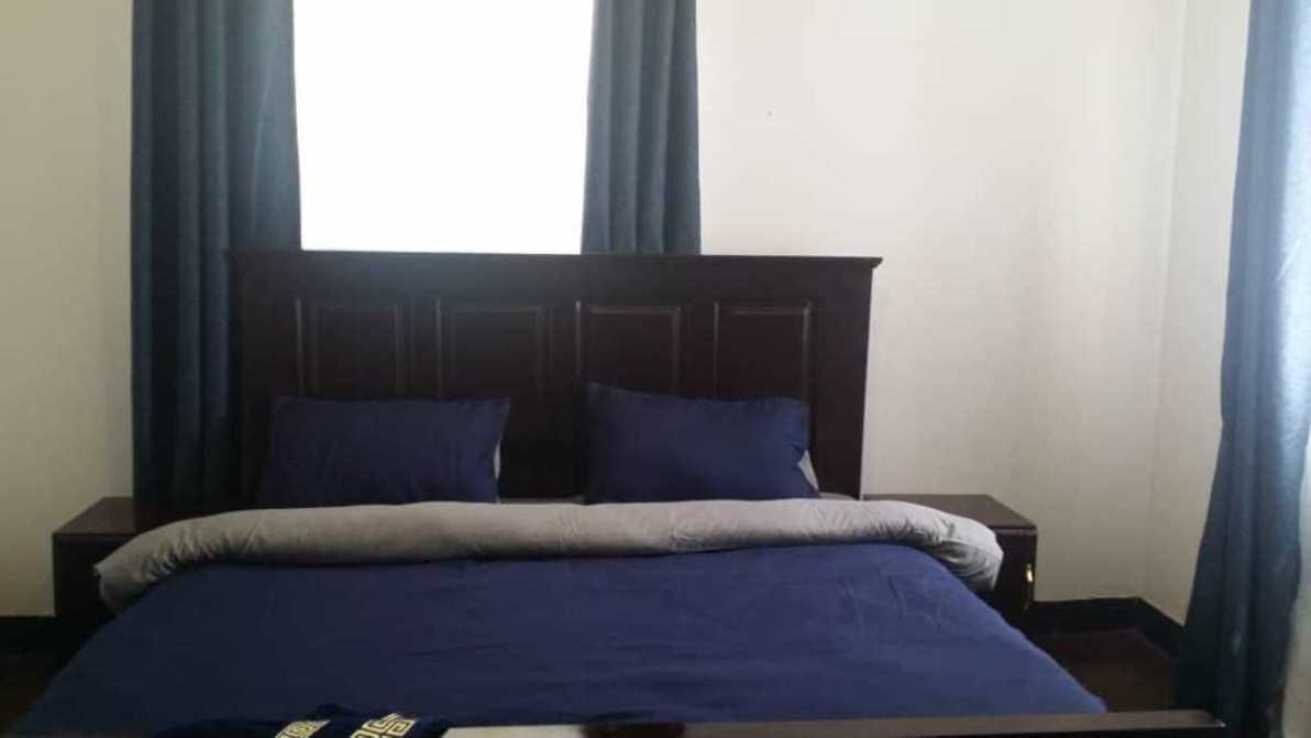 3 makuuhuonetta, silitysrauta/-lauta, Wi-Fi, vuodevaatteet