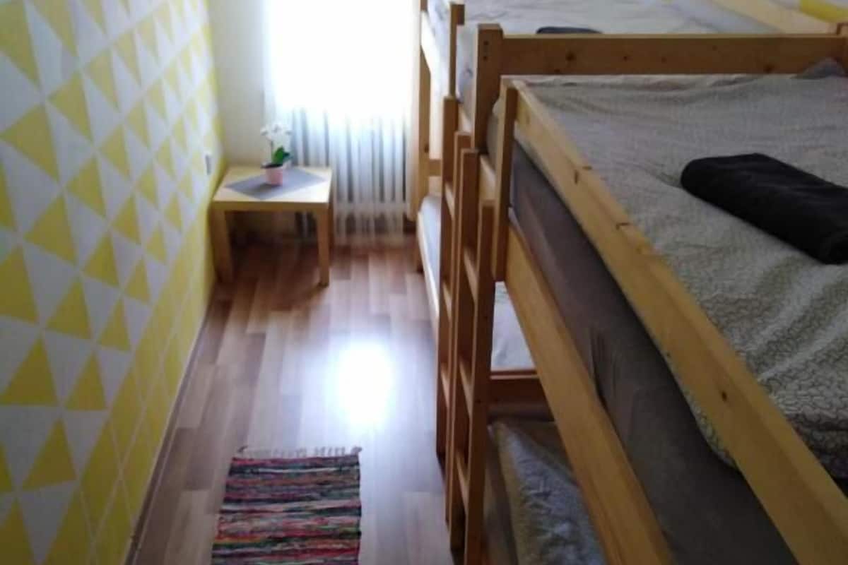 Desk, blackout drapes, free WiFi, bed sheets