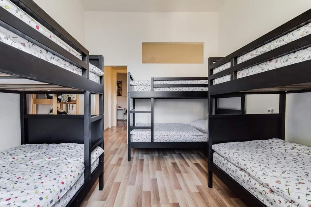 Desk, blackout drapes, free WiFi, bed sheets