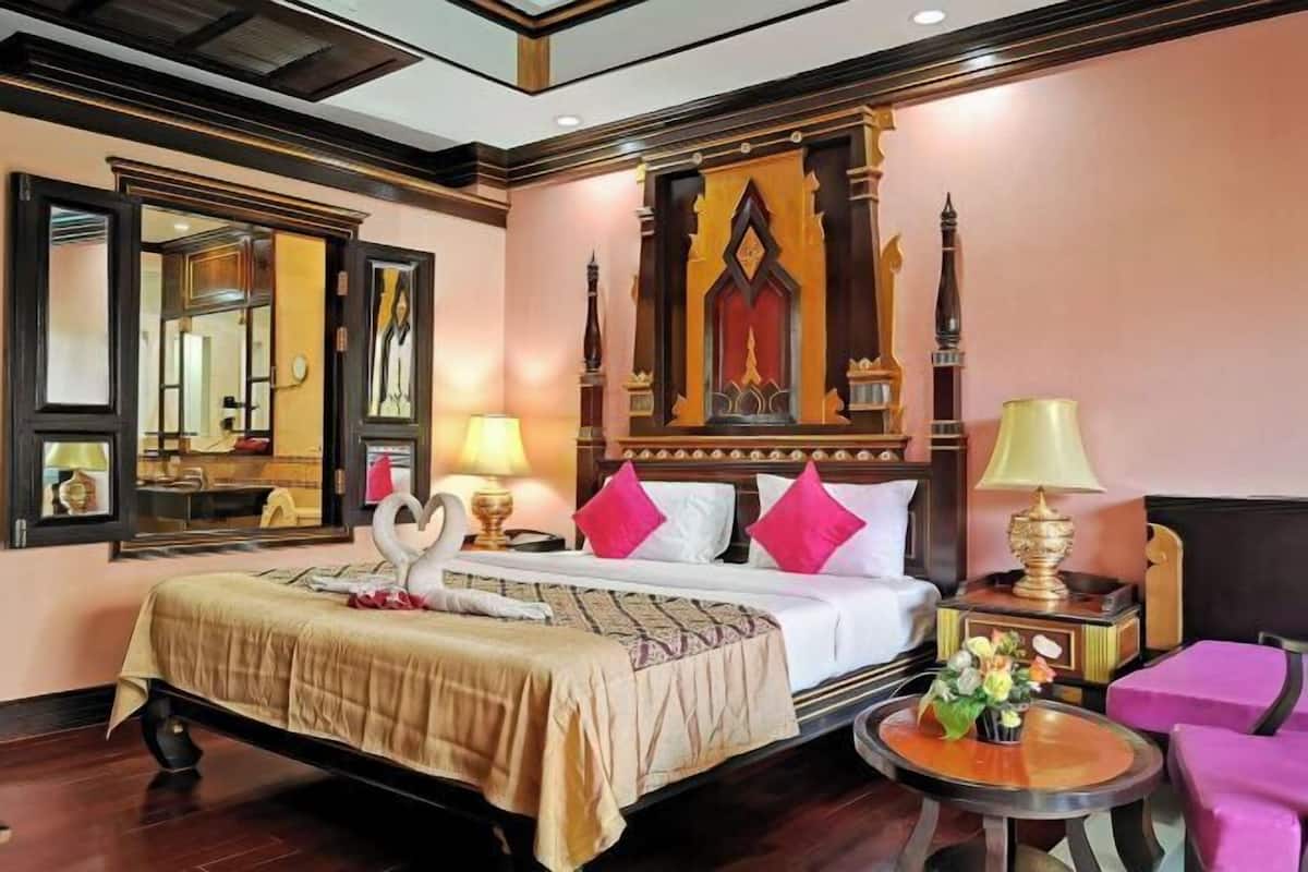 Desk, rollaway beds