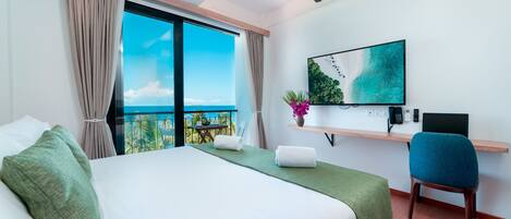 Tallelokero huoneessa, työpöytä