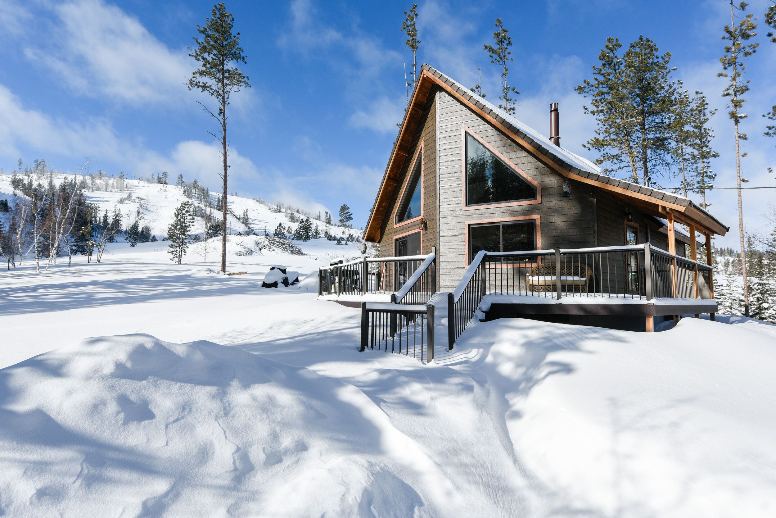 Cozy Cabin on a Wonderful Lot w/ View of Deer Mountain - Close to Trails!