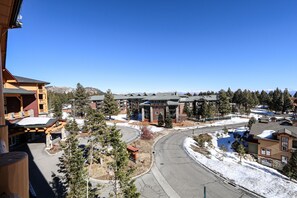 Condo, 2 Bedrooms | Exterior