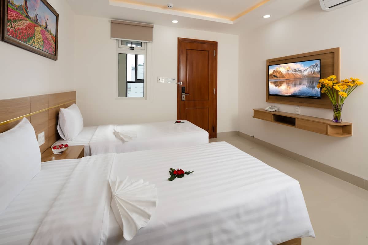 1 bedroom, minibar, in-room safe, desk