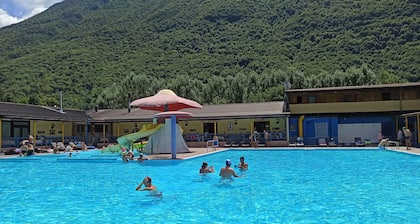 Bungalow Seaesta Red No 36