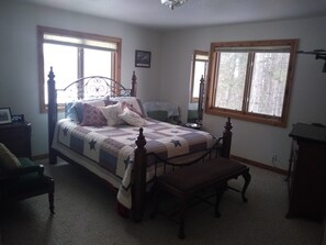 4 soveværelser, strygejern/strygebræt, sengetøj