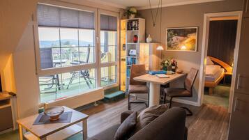 Smart-TV, DVD-Player, Bücher