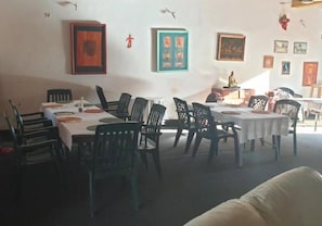 Desayuno continental (XOF 2500 por persona)