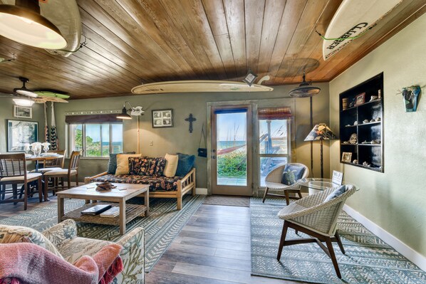 تلفزيون، كُتُب