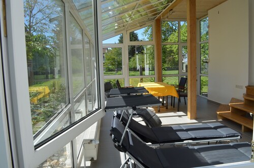 Very quiet, bright apartment (in central location)