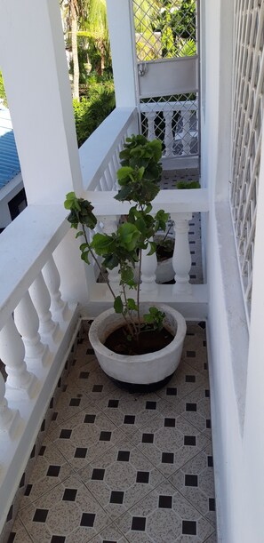 Balcony - Marvelous House Mtwapa (Mtwapa)
